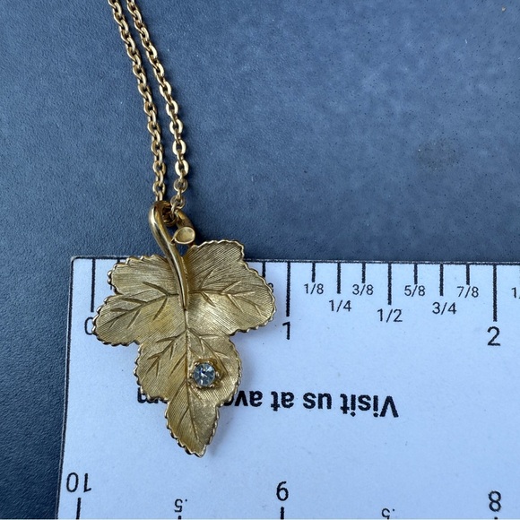 Avon Gold Leaf Necklace with Crystal Accent - Picture 13 of 14